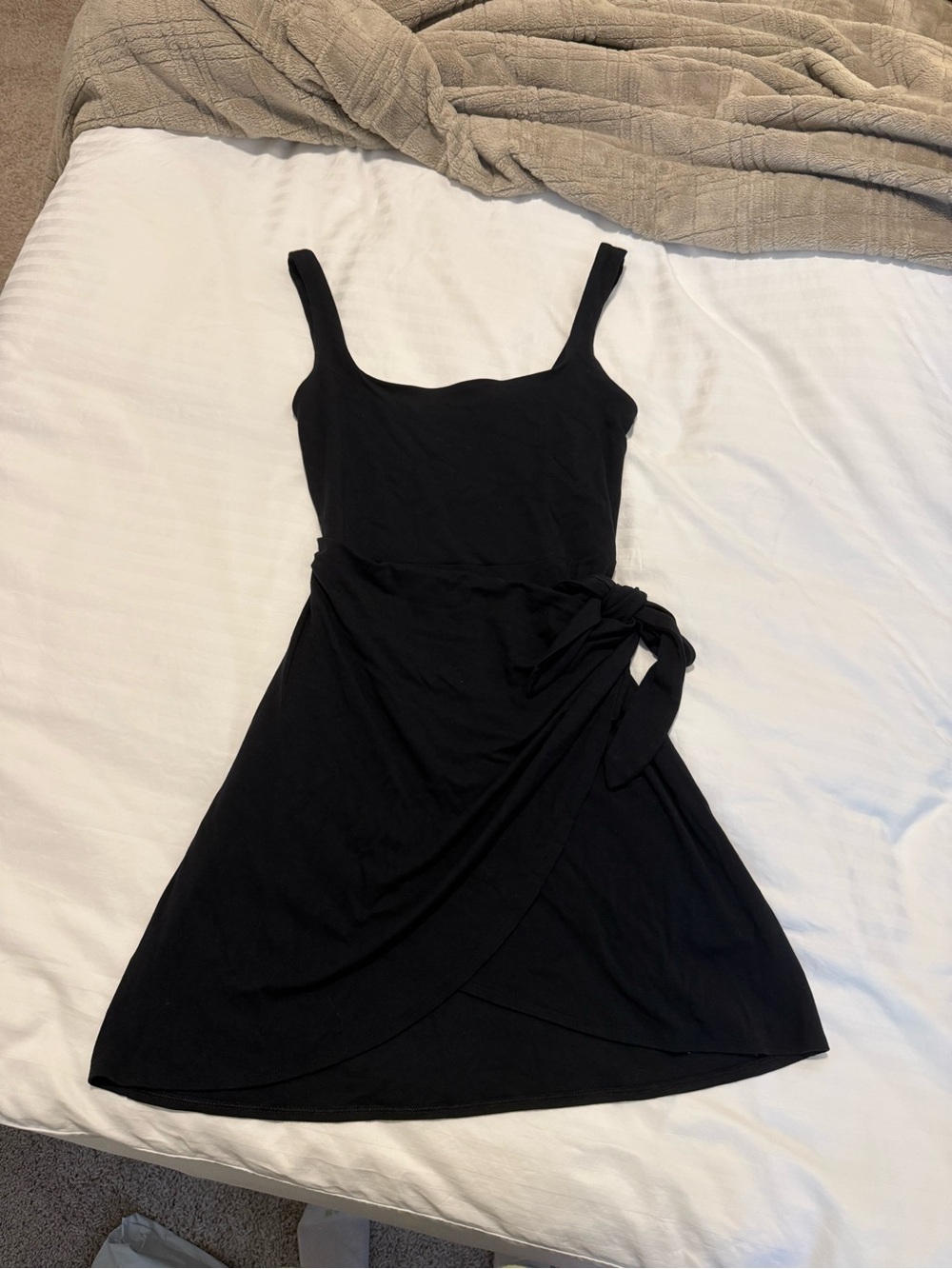 Aritzia - Wilfred Black Sleeveless Square-Wrap Mini Dress